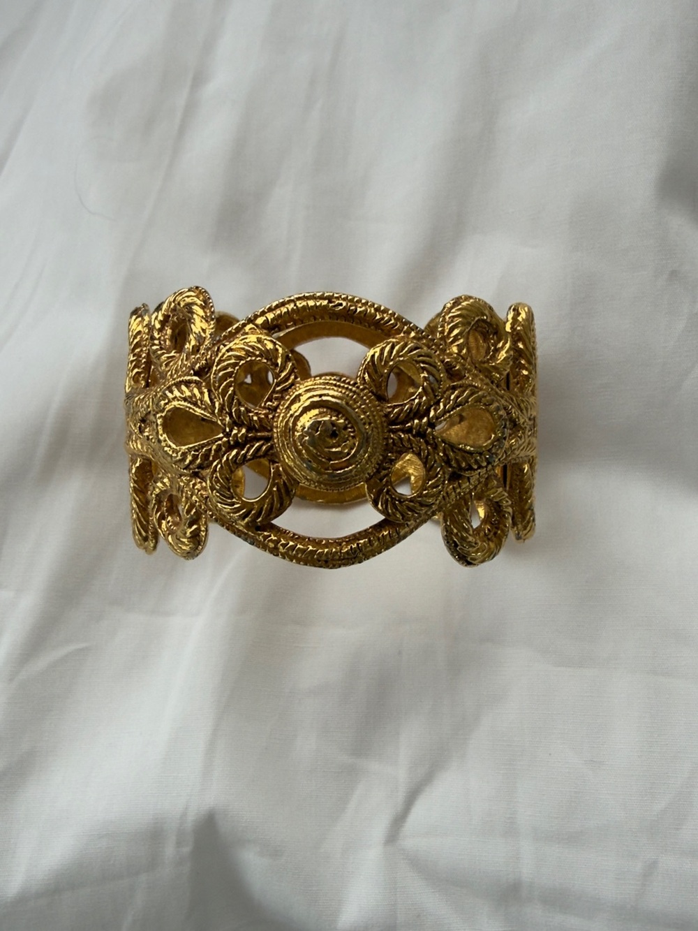 Dauplaise Etruscan signed bracelet, Gold Filigree Openwork Cuff Vintage